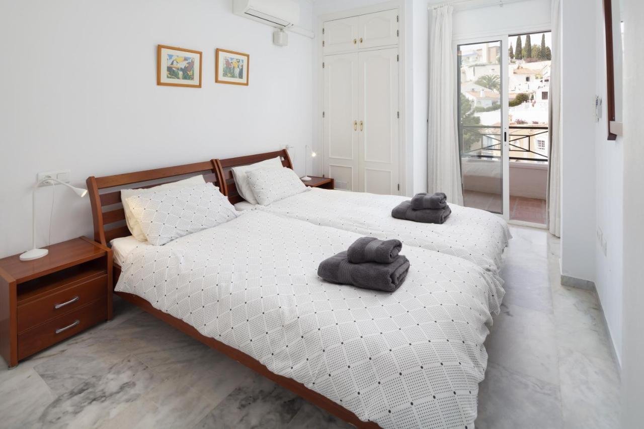 Villa Miramar Burriana Beach 10 Pax Nerja Esterno foto